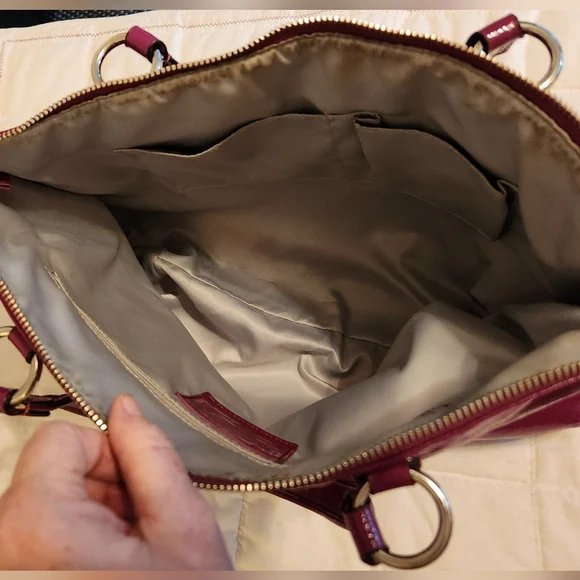 Coach Poppy Daisy Patent Leather Shoulder/Tote Bag- Raspberry Purple - Picture 7 of 16